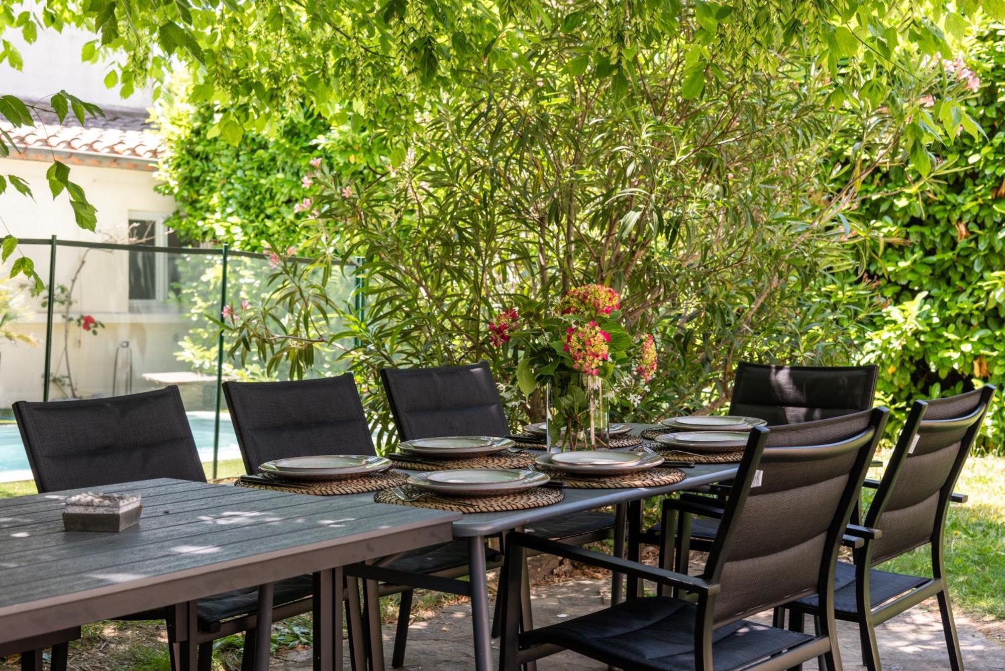 Villa Big House - Parking Privee - Piscine - Wifi - Equipee