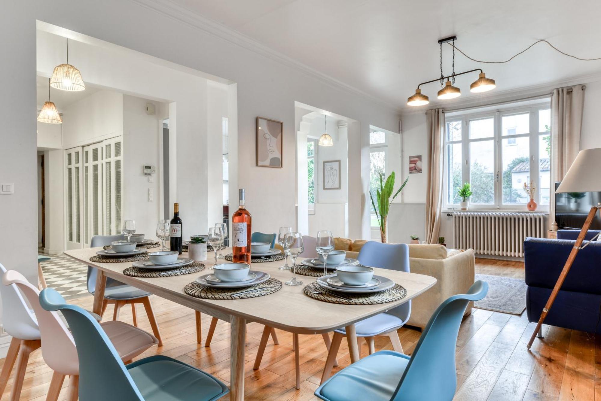 Villa Big House - Parking Privee - Piscine - Wifi - Equipee