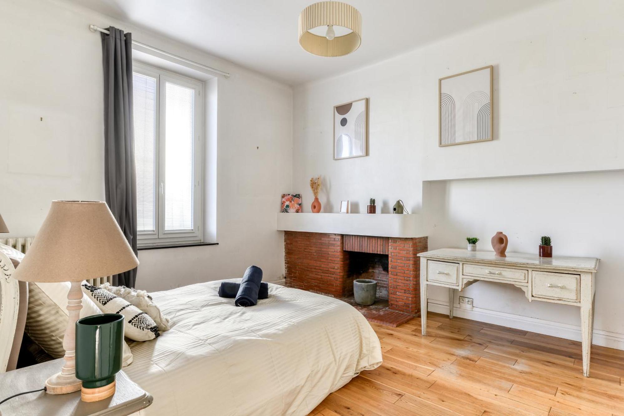Big House - Parking Privee - Piscine - Wifi - Equipee Villa
