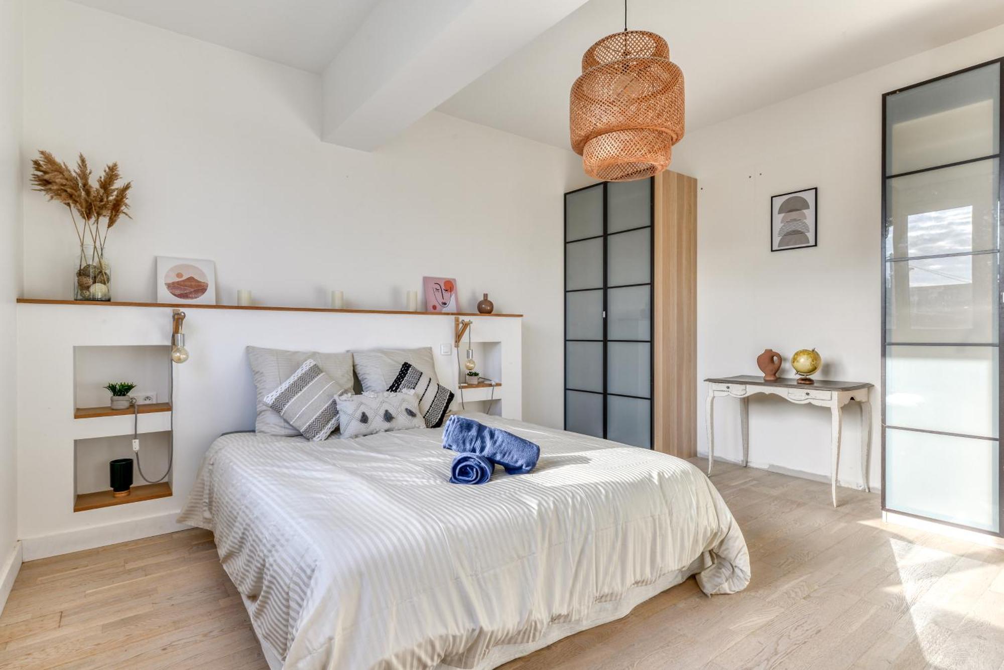 Villa Big House - Parking Privee - Piscine - Wifi - Equipee